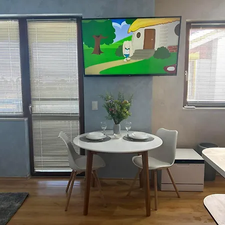 1-bedroom - Bathtub - 10mins From Skilift Gondola - Freewifi - Workdesk - Heating - Full Kitchen At Edelweiss * Bansko