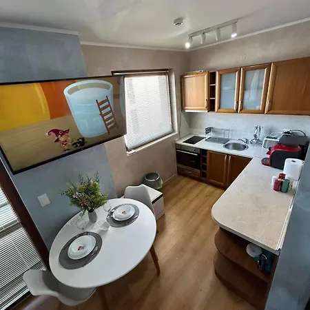 Lejlighed 1-bedroom - Bathtub - 10mins From Skilift Gondola - Freewifi - Workdesk - Heating - Full Kitchen At Edelweiss