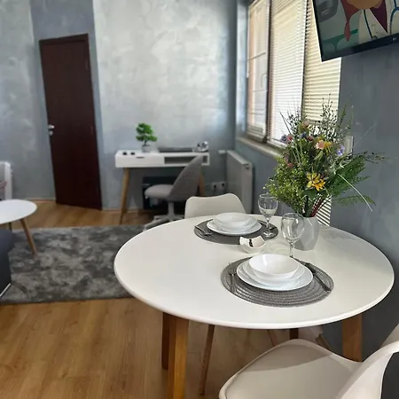 1-bedroom - Bathtub - 10mins From Skilift Gondola - Freewifi - Workdesk - Heating - Full Kitchen At Edelweiss Lejlighed Bansko