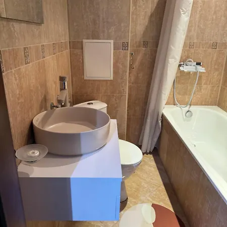 1-bedroom - Bathtub - 10mins From Skilift Gondola - Freewifi - Workdesk - Heating - Full Kitchen At Edelweiss Lejlighed